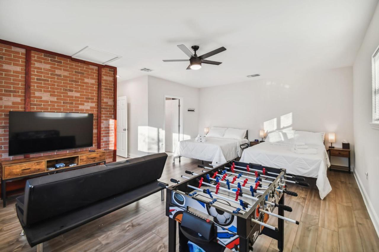 Plush Sheets, Games!, Huge Backyard, Massage Chair Tampa Exterior foto