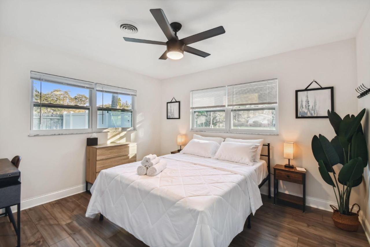 Plush Sheets, Games!, Huge Backyard, Massage Chair Tampa Exterior foto